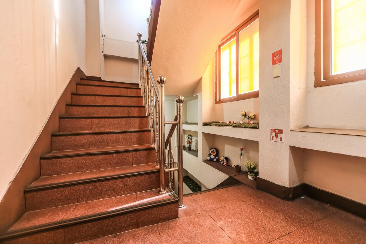 Nampo One Motel Busan Ngoại thất bức ảnh