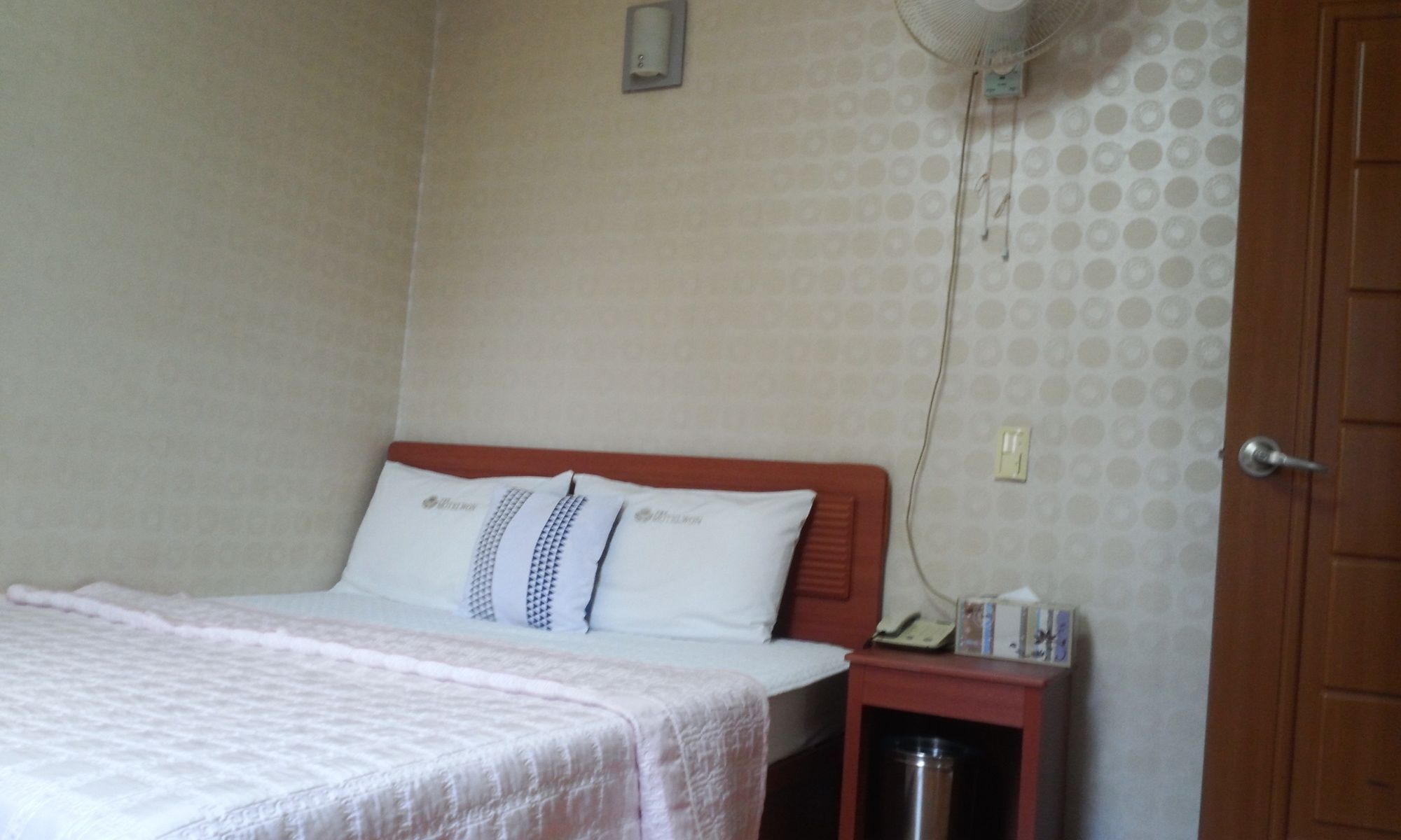 Nampo One Motel Busan Ngoại thất bức ảnh